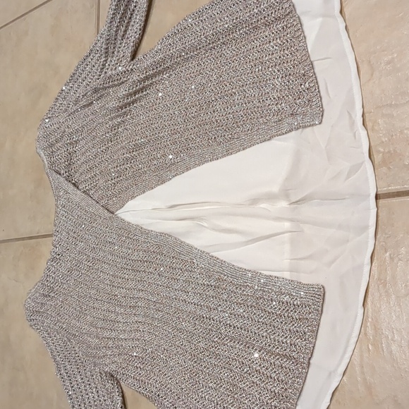 White House Black Market Metallic Blouse Size Small - Picture 6 of 7